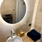 New - Ou Vieil Apartamento *