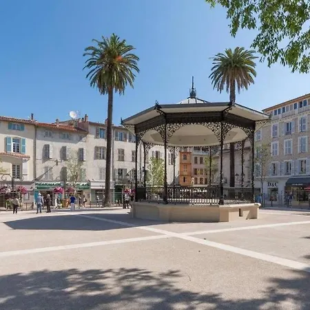 New - Ou Vieil Appartement *