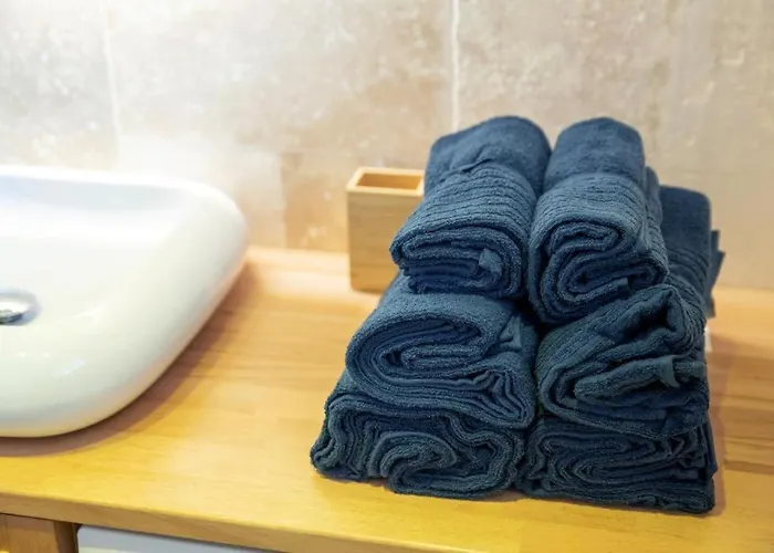 New - Ou Vieil Apartment