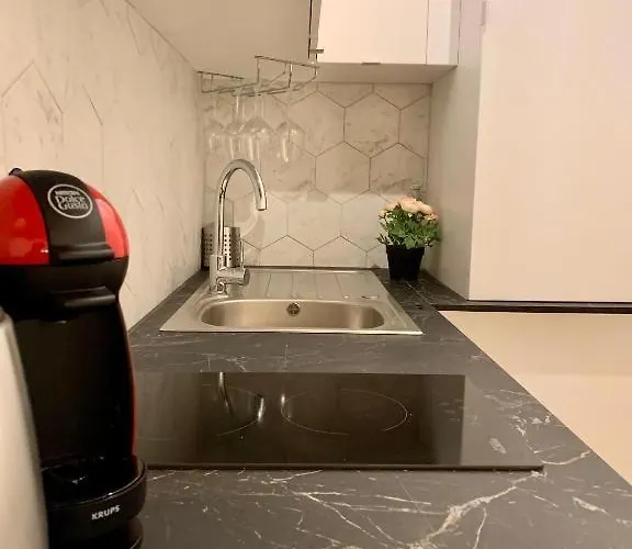 New - Ou Vieil * Antibes