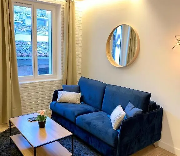 New - Ou Vieil Apartamento